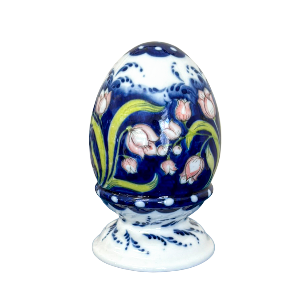 Яйцо сувенирное в росписи Косихиной с ландышами Гжельский фарфоровый завод