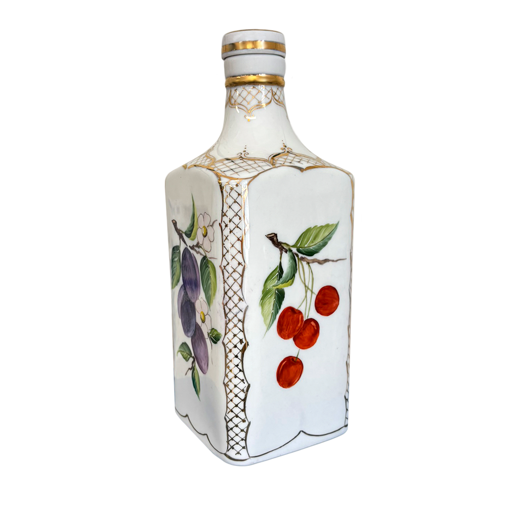 Штоф Классический в росписи Устюхиной со сливами Гжельский фарфоровый завод