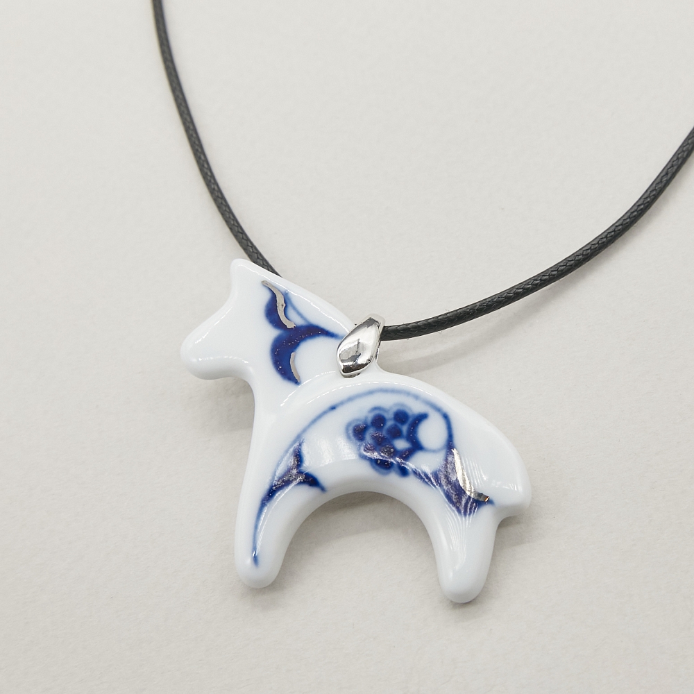 Кулон Коник роспись бутон на шнурке в платине из коллекции ГФЗ &amp;amp; Buylerika Ceramic Гжельский фарфоровый завод